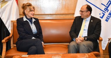 رئيس جامعة حلوان يستقبل سفيرة المكسيك بالقاهرة لبحث سبل التعاون المشترك 