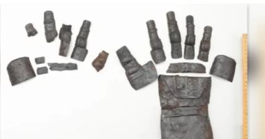 العثور على قفاز حديدي و50 قطعة أثرية معدنية من العصور الوسطى في سويسرا