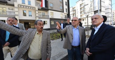 وزير الإسكان يتفقد الموقف التنفيذى للوحدات السكنية بمشروع "زهرة العاصمة"