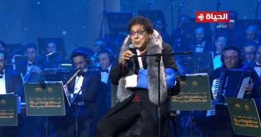 محمد منير يغنى أغنيتين فى "ليال مصرية سعودية" ويغادر وسط هتافات الحضور
