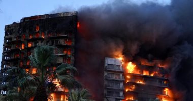 مصرع 4 أشخاص وفقدان 19 آخرين جراء حريق فى مبنى سكنى بإسبانيا