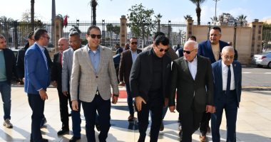 وزير الرياضة يصل بورسعيد لتفقد عدد من المنشآت الشبابية
