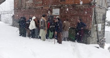 تساقط الثلوج المستمر فى باكستان يفسد استقبال سياح العالم