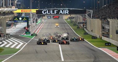 ماكس فيرستابين يخطف لقب سباق الذكرى الـ20 لجائزة البحرين الكبرى للفورمولا وان.. صور