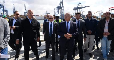 وزير النقل يتابع معدلات تنفيذ المشروعات التنموية بميناء الدخيلة