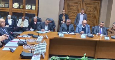 محافظ شمال سيناء يؤكد التوسع بإقامة الشوارد لبيع السلع ومستلزمات رمضان