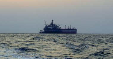 وسائل إعلام عبرية: إيران استولت على سفينة مملوكة لإسرائيل فى مضيق هرمز