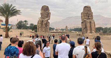 من كل بلاد العالم.. السياح يستمتعون بزيارة معابد ومقابر الأقصر الفرعونية