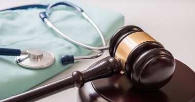 الخطأ فى التشخيص.. هل يعاقب القانون على الإهمال الطبى؟