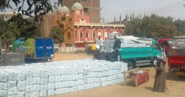توزيع 21 ألف كرتونة مساعدات غذائية بمدينة السباعية في أسوان استعدادًا لرمضان