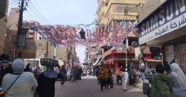 رمضان جانا أهلا رمضان.. زينة رمضان تتلألأ فى شارع الحسينى أقدم شوارع المنيا