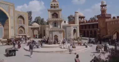 مراحل بناء وتنفيذ ديكورات مسلسل الحشاشين من أصفهان لـ قلعة آلموت.. فيديو 