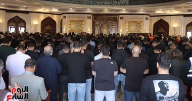 بالدموع والدعاء.. أداء صلاة الجنازة على حبيبة الشماع فى مسجد الشرطة