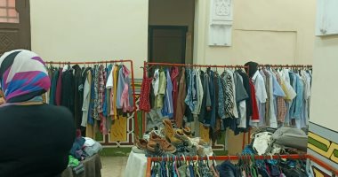 التحالف الوطنى بالمنوفية يفتتح معرض توزيع الملابس مجانا بقرية طوخ دلكا.. صور
