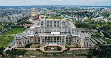 قصر البرلمان فى بوخارست.. حكاية أثقل مبنى في العالم