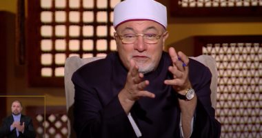 خالد الجندى: "اللى بيصلى ويقرأ قرآن بيبان فى وجهه".. فيديو 