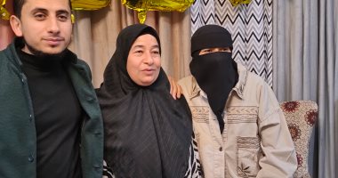 زوجها توفى بالسرطان.. السيدة عزة قصة كفاح عمرها 26 سنة للأم المثالية بالشرقية