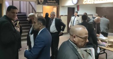 توافد المحامين على اللجان الانتخابية لاختيار النقيب فى الإسكندرية