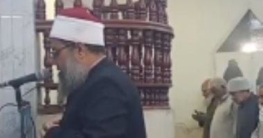 نسمات رمضان بأداء صلاة التراويح بمسجد نور الإيمان بكفر الشيخ.. فيديو
