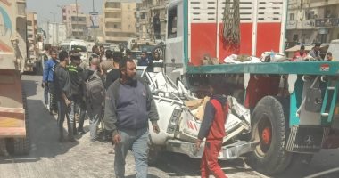 إصابة 4 أشخاص إثر حادث تصادم 3 سيارات بطريق إسكندرية الصحراوى