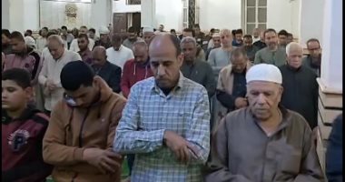 العشر الأواخر من رمضان.. شاهد صلاة التراويح من أكبر مساجد محافظة سوهاج