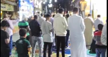 خشوع وتدبر.. امتلاء مسجد الإحسان بالأقصر فى صلاة التراويح.. فيديو