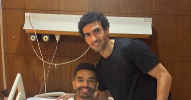 محمد عواد يطمئن على أوباما فى المستشفى بعد جراحة الفك