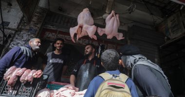 أسواق مخيم النصيرات في غزة تستقبل عيد الفطر