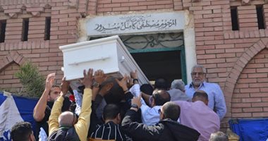وصول جثمان أحمد فتحى سرور إلى مقابر العائلة بمصر الجديدة