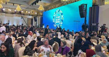 توافد واسع لسياسيين وإعلاميين ورموز مجتمع على حفل إفطار الأسرة المصرية