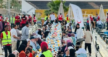 حفل إفطار جماعى للفلسطينيين والسودانيين فى الأقصر.. صور