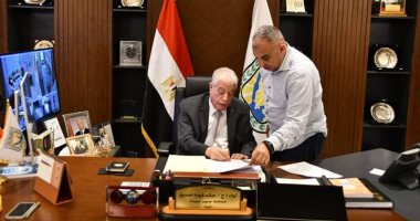 محافظ جنوب سيناء يصدق على 687 قرار تصالح على مخالفات البناء لأهالى شرم الشيخ