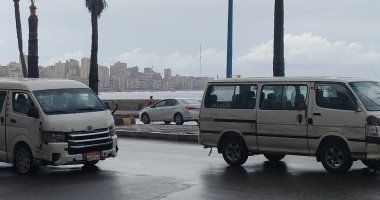 هطول أمطار خفيفة على الإسكندرية مع انخفاض فى درجات الحرارة.. فيديو وصور