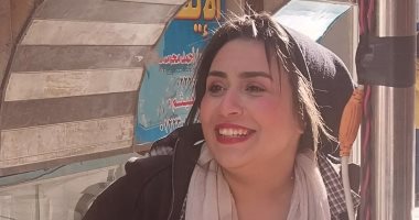 قصة كفاح مريم.. تبيع حلويات على عربة في الزقازيق لتلبية احتياجات أسرتها.. فيديو