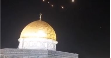 لقطات ترصد عبور الصواريخ الإيرانية فى أجواء القدس المحتلة