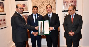 L'ambassadeur de France au Caire visite le Musée Olympique et salue les exploits du sport égyptien