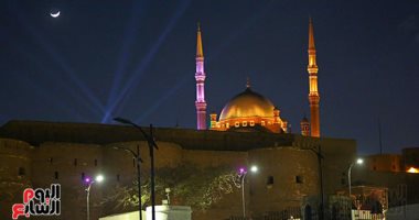 عبق الزمان وعبقرية المكان.. جماليات معالم القاهرة التاريخية ليلا