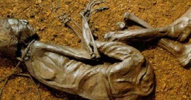 جسم رجل متحجر يحل لغز جريمة قتل عمرها 2400 عام بالدنمارك.. اعرف الحكاية 