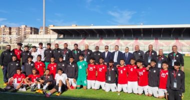 سفارة مصر بالجزائر تلتقى لاعبى منتخب الناشئين بعد مباراة تونس