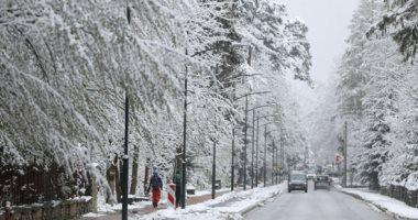 انخفاض درجات الحرارة وتساقط الثلوج في بولندا 