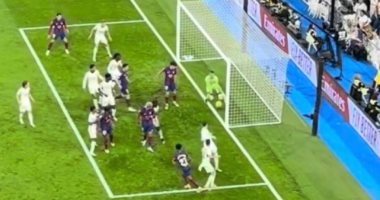 حكم الـvar عن هدف برشلونة الملغى: لا يوجد دليل على عبور الكرة خط المرمى