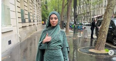 مغربية توثق اعتداء فرنسي عليها لارتدائها الحجاب.. فيديو