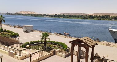 "أسخن مكان في مصر" درجة الحرارة في أسوان 42.. لايف وصور