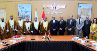توقيع اتفاقية تعاون في مجال النقل الجوي بين مصر وسلطنة عمان