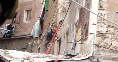 إصابة شخص وانهيار سقف بسبب انفجار أسطوانة بوتاجاز فى عقار قديم بالإسكندرية