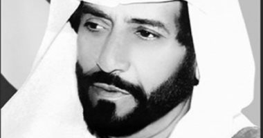 رئيس الإمارات وحاكم رأس الخيمة والشيوخ يؤدون صلاة الجنازة على جثمان طحنون بن محمد