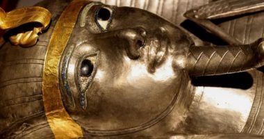 شاهد التابوت الفضي للملك بسوسنس الأول من مقتنيات المتحف المصري