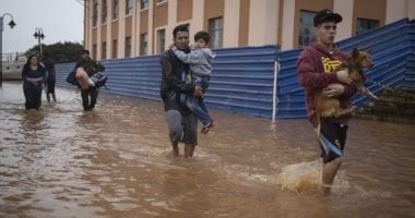 ارتفاع حصيلة ضحايا فيضانات البرازيل إلى 136 قتيلا و125 مفقودا
