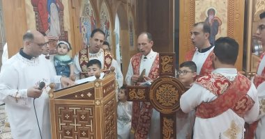 صلاة عيد القيامة من كنيسة مار جرجس فى الشرقية.. فيديو