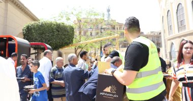 حزب مصر أكتوبر يوزع الهدايا على المواطنين والأطفال بمناسبة عيد القيامة المجيد